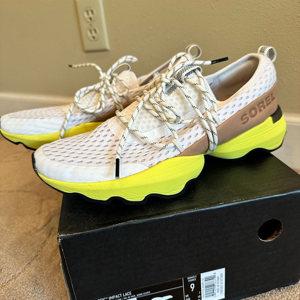 Casual Athletic Shoes